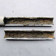 給水管の中はこんなに汚れています